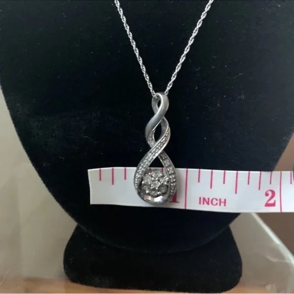 Elegant Silver w/Diamonds Necklace - Picture 8 of 9
